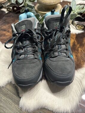 NWOT Kerrimor Women's Gray & Teal Hiking Sneakers